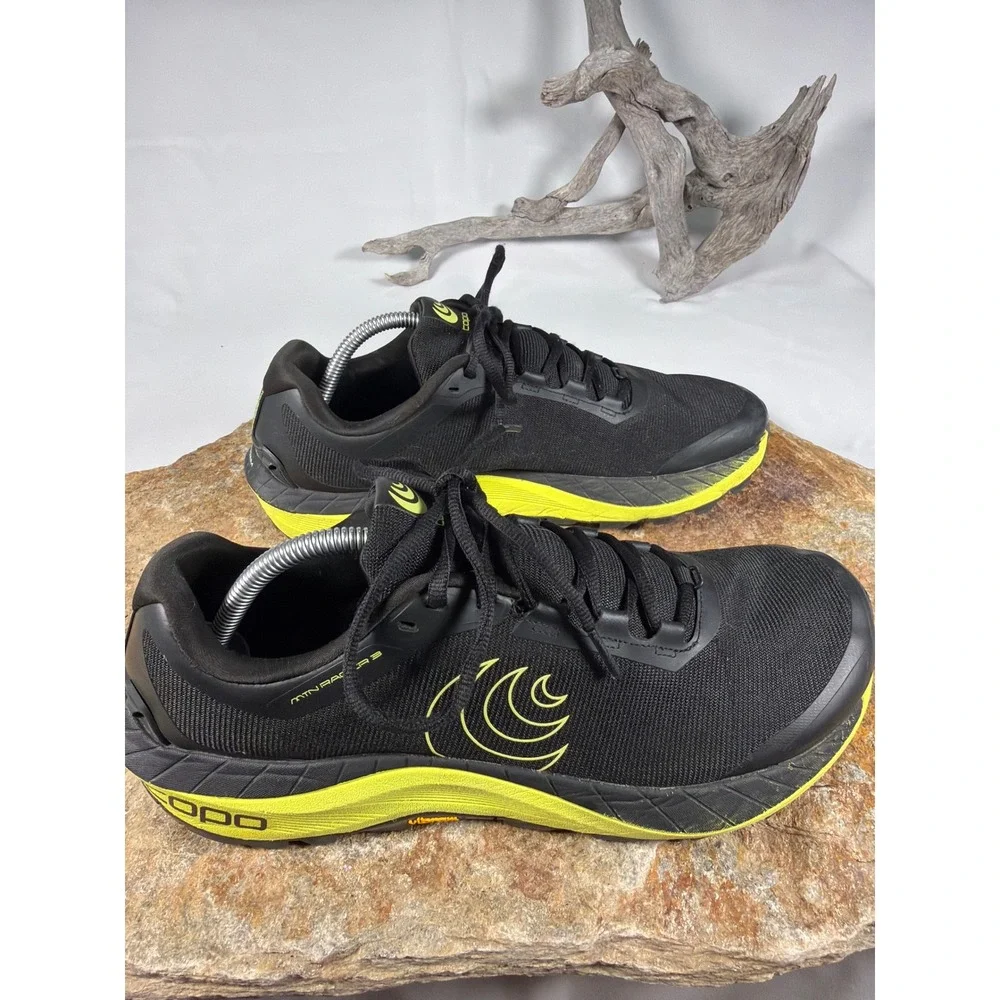 Topo Athletic MTN Racer 3 Mens Black Yellow Trail Running Shoes Vibram US 10.5